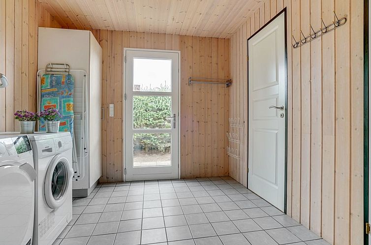 Vakantiehuis "Tord" - 350m from the sea