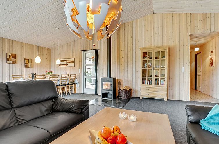 Vakantiehuis "Tord" - 350m from the sea