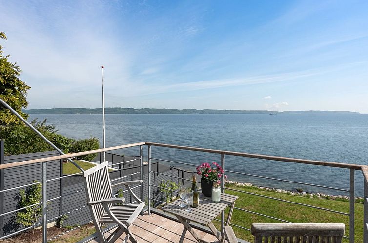 Vakantiehuis "Herewardus" - 10m to the fjord