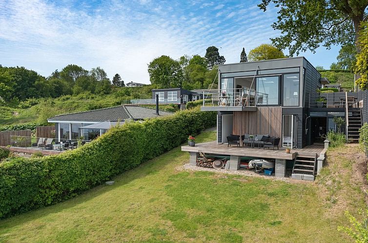 Vakantiehuis "Herewardus" - 10m to the fjord
