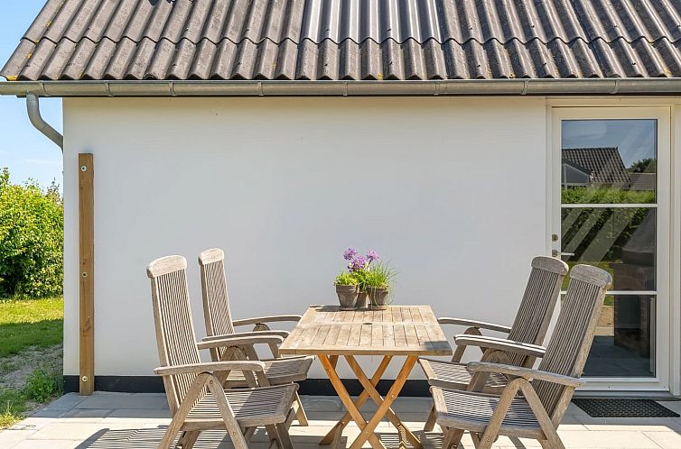 Vakantiehuis "Ilwith" - 400m from the sea