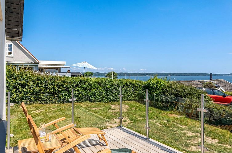 Vakantiehuis "Ilwith" - 400m from the sea