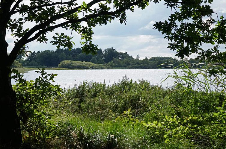 «Luxury Lakeside Retreat»