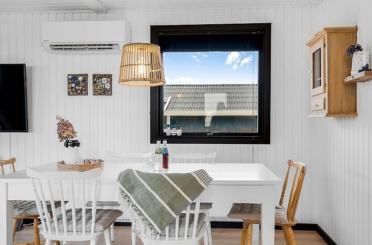 Vakantiehuis "Waghn" - 250m from the sea