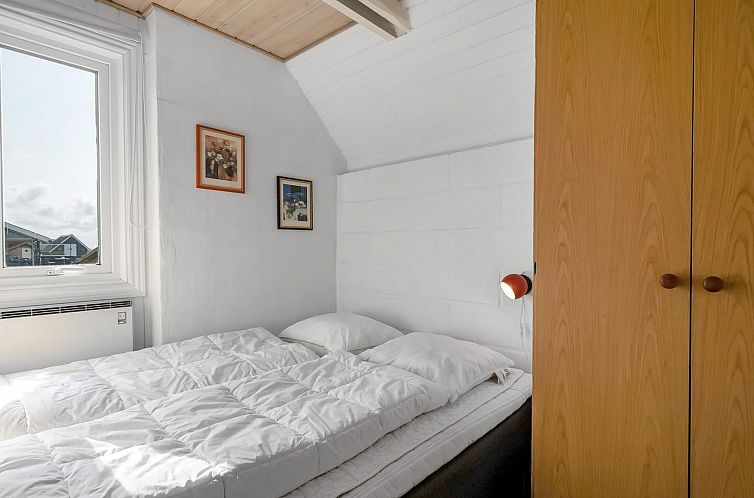 Vakantiehuis "Iines" - 200m from the sea