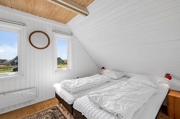 Vakantiehuis "Iines" - 200m from the sea