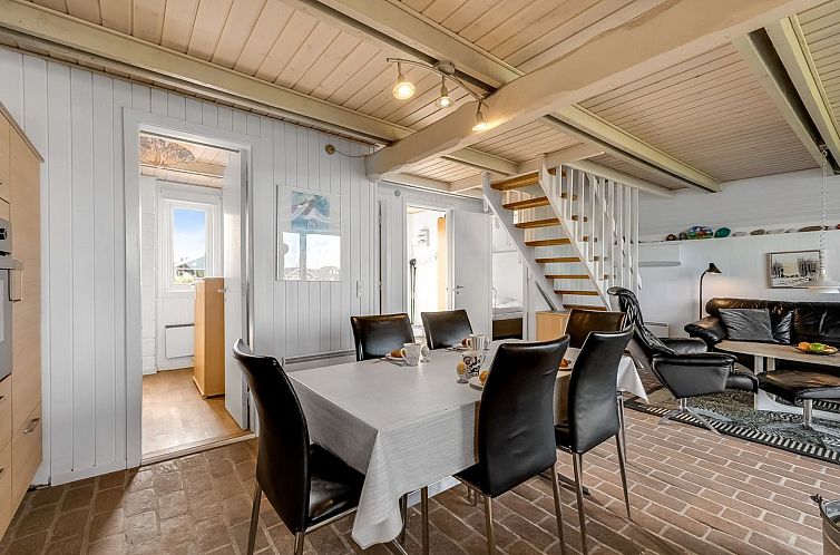 Vakantiehuis "Iines" - 200m from the sea
