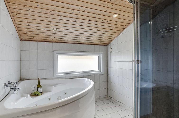 Vakantiehuis "Hebba" - 300m from the sea