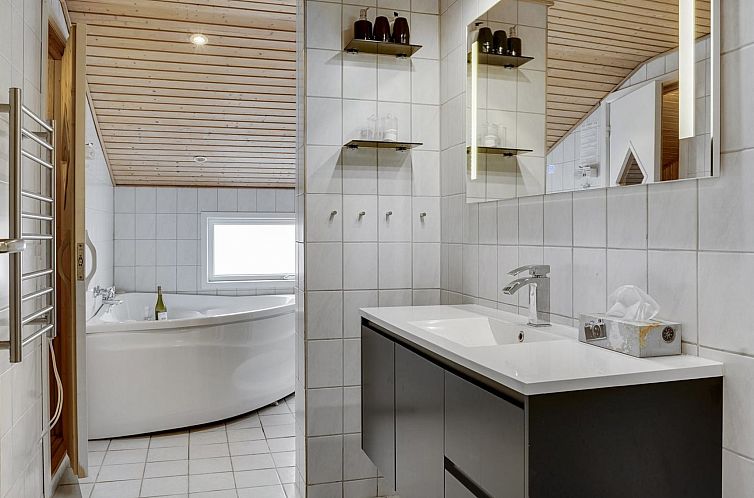 Vakantiehuis "Hebba" - 300m from the sea