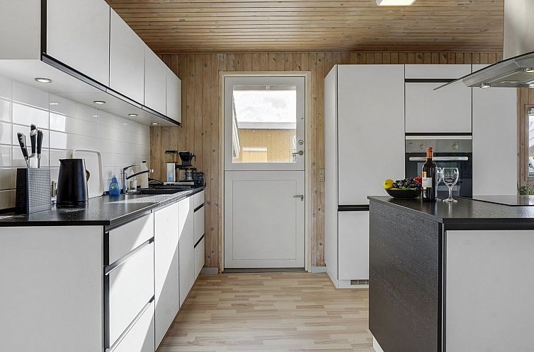 Vakantiehuis "Hebba" - 300m from the sea