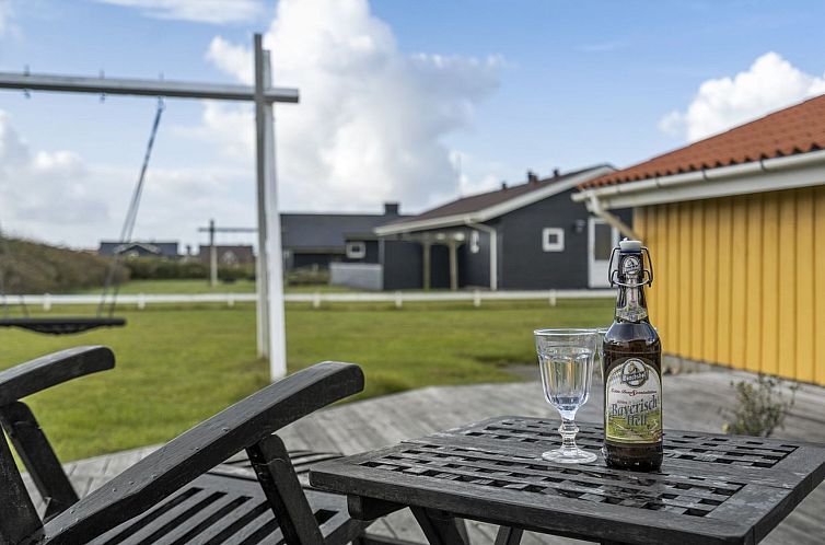 Vakantiehuis "Hebba" - 300m from the sea