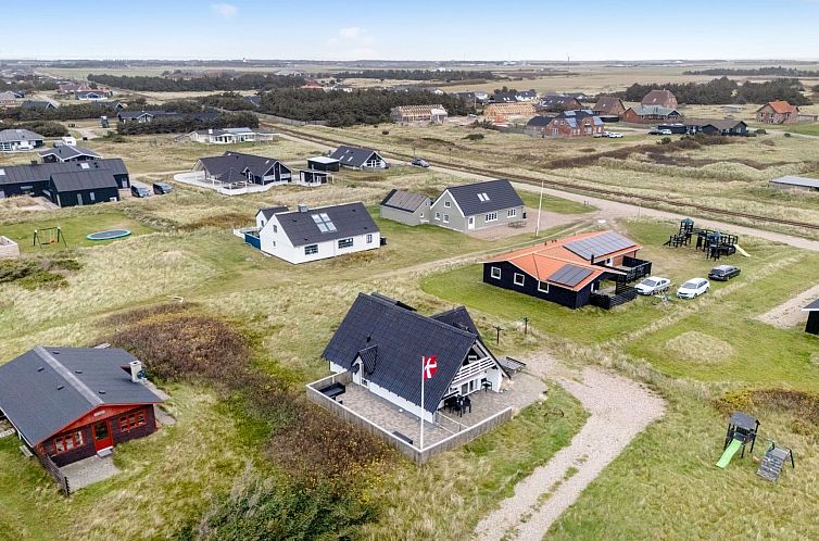 Vakantiehuis "Kaja" - 150m from the sea