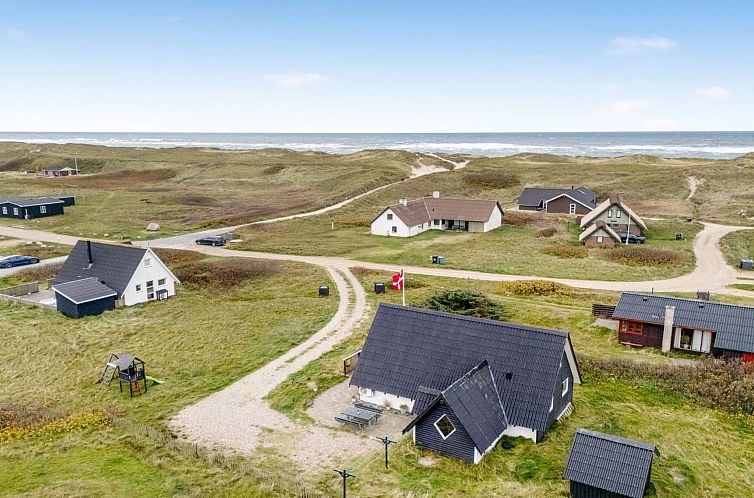 Vakantiehuis "Kaja" - 150m from the sea