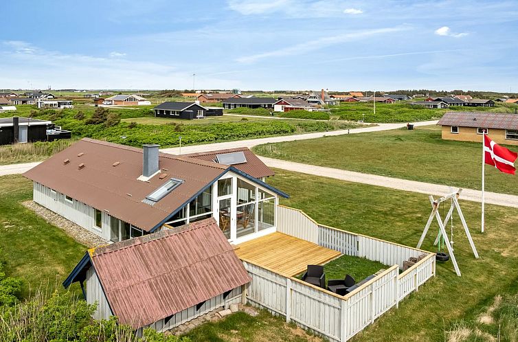 Vakantiehuis "Emppu" - 250m from the sea