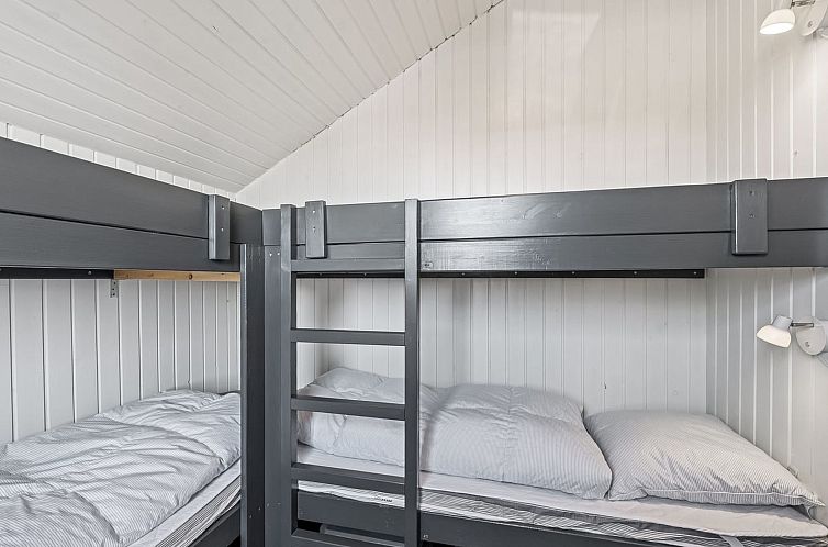 Vakantiehuis "Emppu" - 250m from the sea