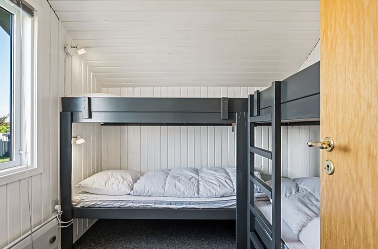 Vakantiehuis "Emppu" - 250m from the sea