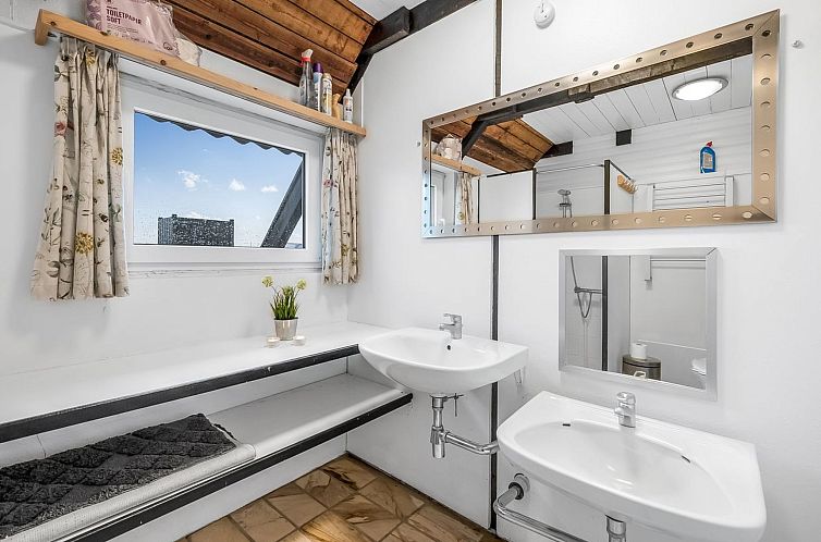 Vakantiehuis "Luzy" - 75m from the sea