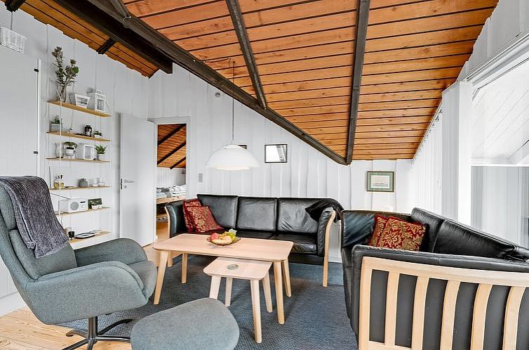 Vakantiehuis "Olesia" - 250m from the sea