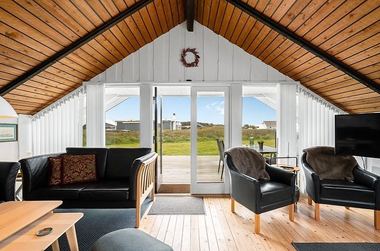 Vakantiehuis "Olesia" - 250m from the sea