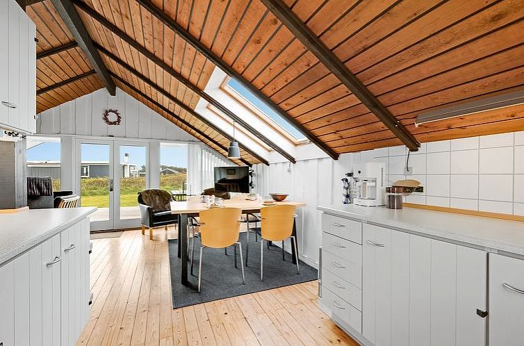 Vakantiehuis "Olesia" - 250m from the sea