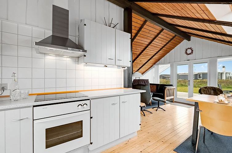 Vakantiehuis "Olesia" - 250m from the sea