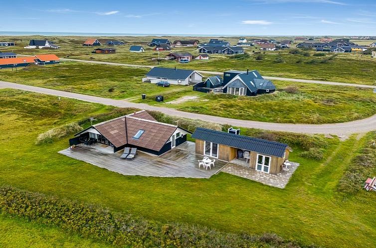 Vakantiehuis "Olesia" - 250m from the sea
