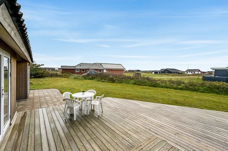 Vakantiehuis "Olesia" - 250m from the sea