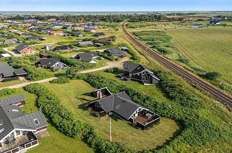 Vakantiehuis "Angelie" - 400m from the sea