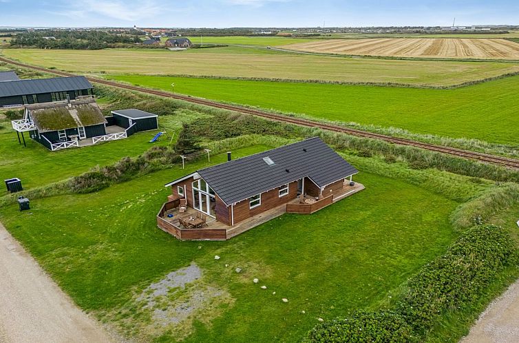 Vakantiehuis "Erland" - 500m from the sea