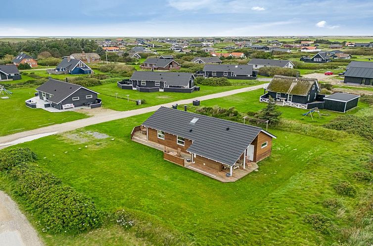 Vakantiehuis "Erland" - 500m from the sea