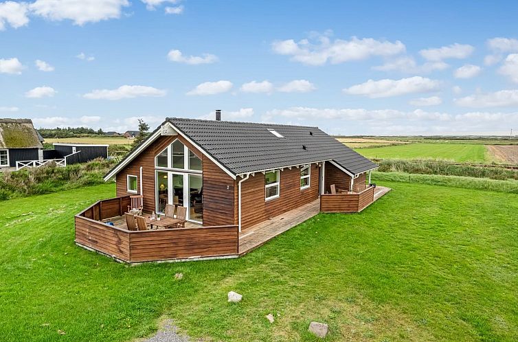 Vakantiehuis "Erland" - 500m from the sea