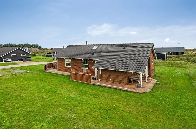 Vakantiehuis "Erland" - 500m from the sea