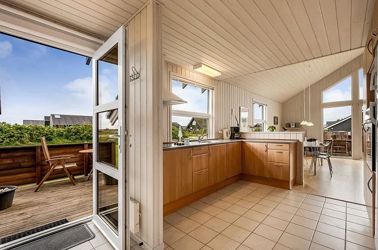 Vakantiehuis "Erland" - 500m from the sea