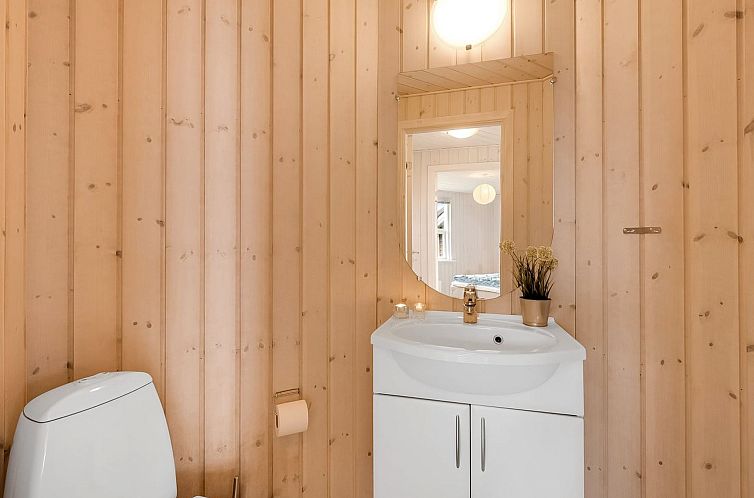 Vakantiehuis "Erland" - 500m from the sea