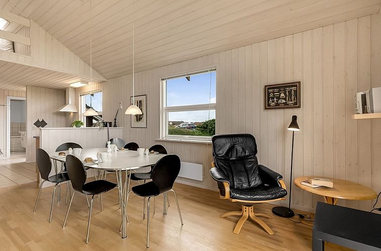 Vakantiehuis "Erland" - 500m from the sea