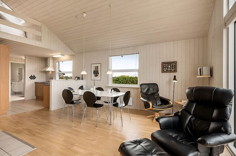 Vakantiehuis "Erland" - 500m from the sea