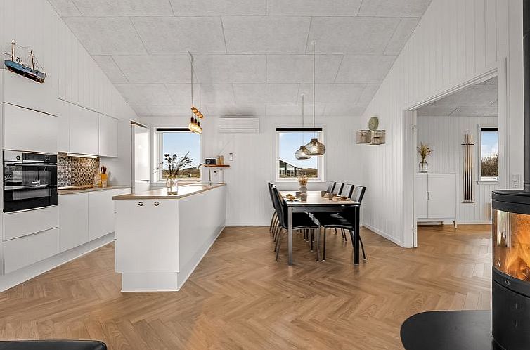 Vakantiehuis "Markku" - 400m from the sea