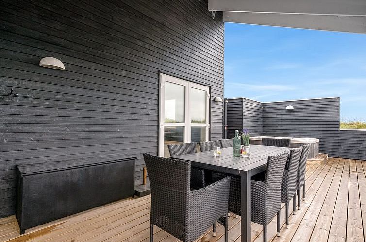 Vakantiehuis "Markku" - 400m from the sea