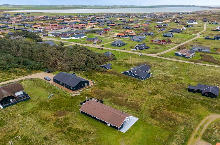 Vakantiehuis "Elnur" - 100m from the sea