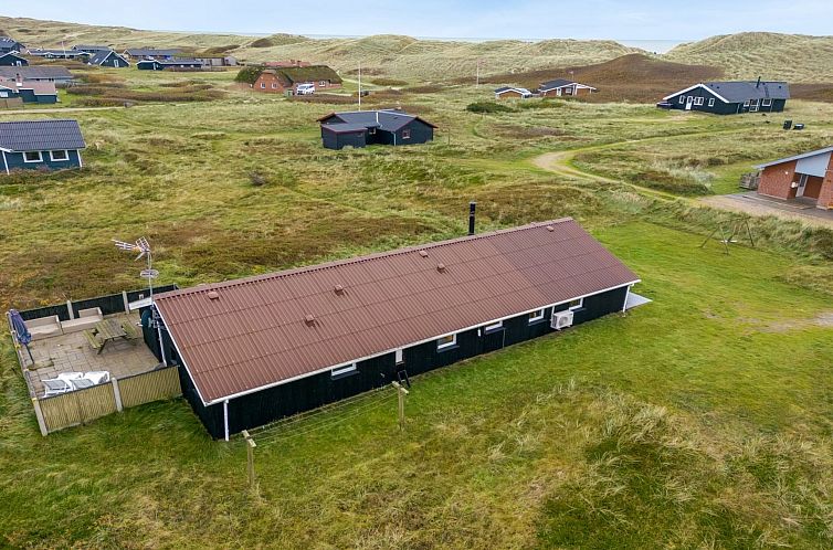 Vakantiehuis "Elnur" - 100m from the sea