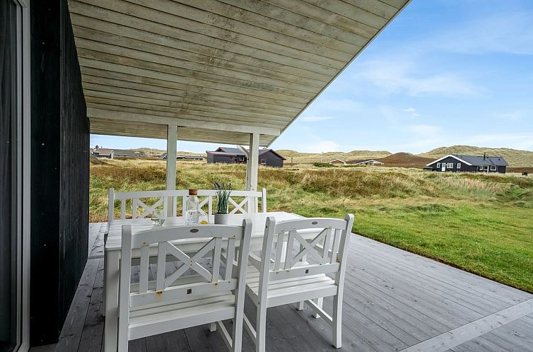 Vakantiehuis "Elnur" - 100m from the sea