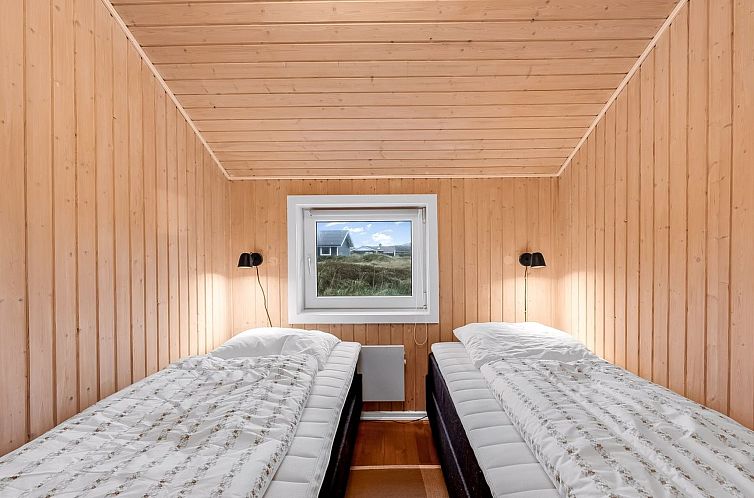 Vakantiehuis "Elnur" - 100m from the sea