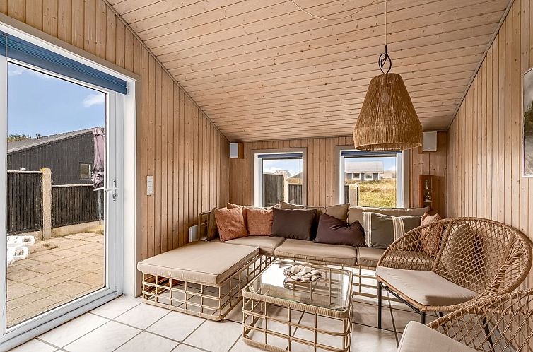 Vakantiehuis "Elnur" - 100m from the sea