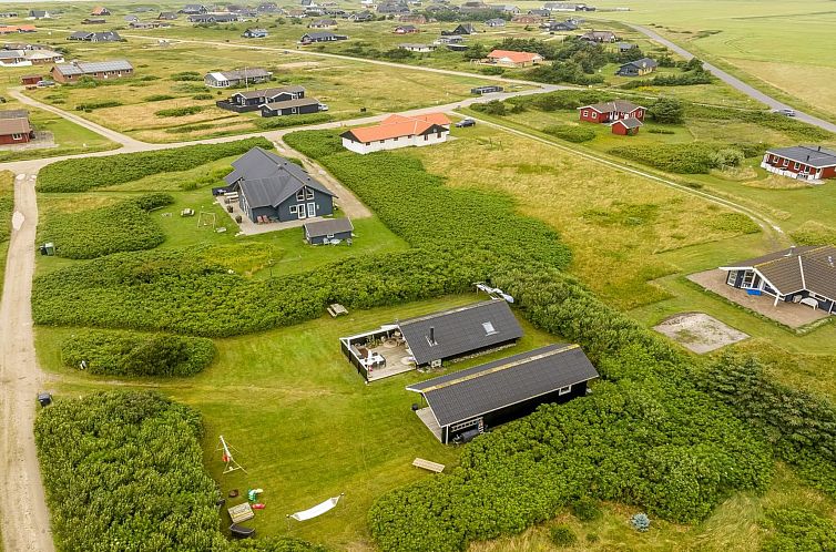 Vakantiehuis "Kamile" - 400m from the sea