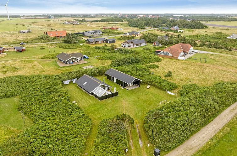 Vakantiehuis "Kamile" - 400m from the sea