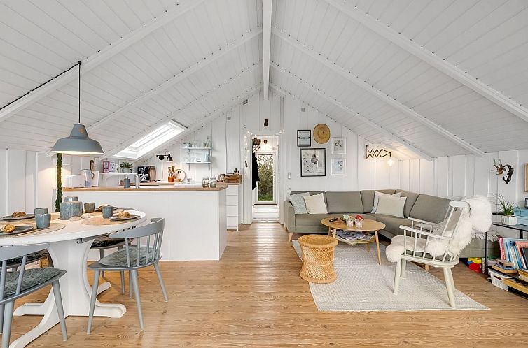 Vakantiehuis "Kamile" - 400m from the sea