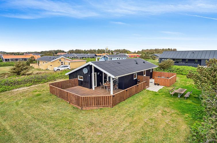 Vakantiehuis "Wolter" - 700m from the sea