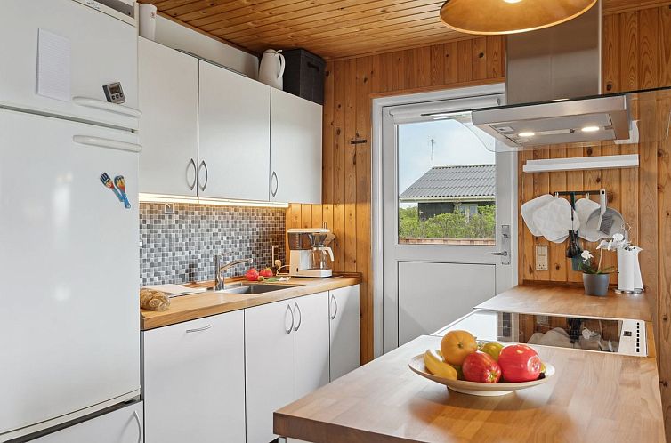 Vakantiehuis "Wolter" - 700m from the sea