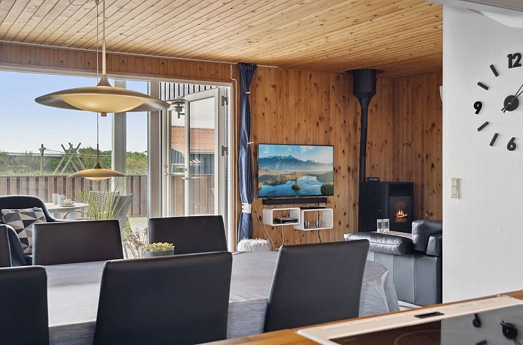 Vakantiehuis "Wolter" - 700m from the sea