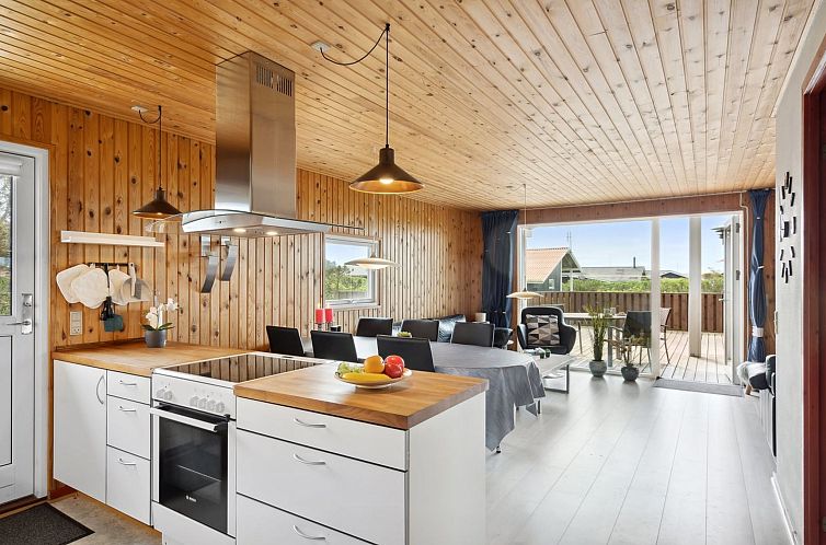Vakantiehuis "Wolter" - 700m from the sea
